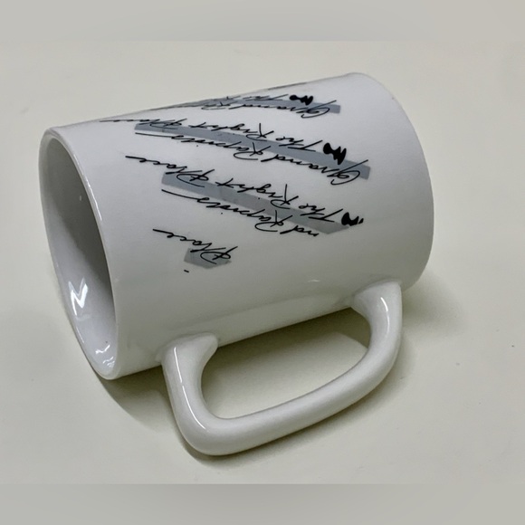 1980s Vintage Grand Rapids The Right Place Calder Sculpture 11 oz Coffee Mug - Picture 14 of 14